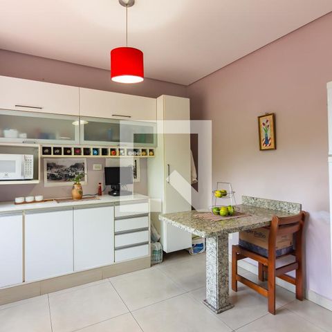 Casa à venda com 217m², 4 quartos e 3 vagasCozinha 