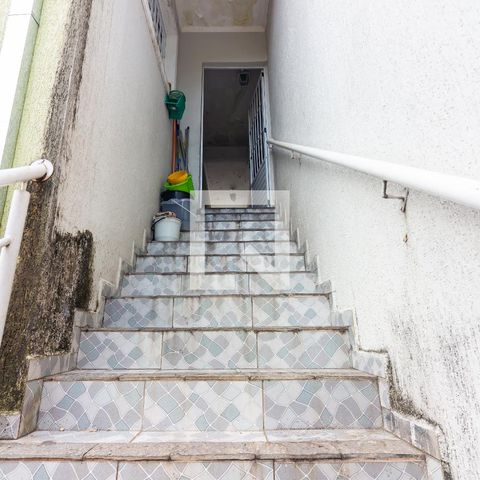 Casa à venda com 217m², 4 quartos e 3 vagasEscada