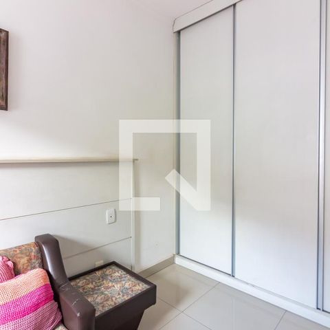 Casa à venda com 217m², 4 quartos e 3 vagasSuíte 1