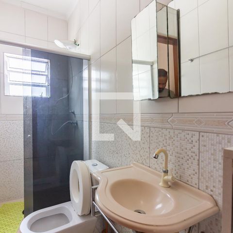 Casa à venda com 217m², 4 quartos e 3 vagasBanheiro da Suíte 1