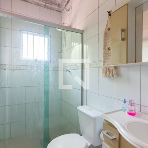 Casa à venda com 217m², 4 quartos e 3 vagasBanheiro da Suíte 2