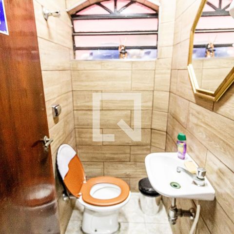 Casa para alugar com 400m², 3 quartos e 2 vagasBanheiro 1