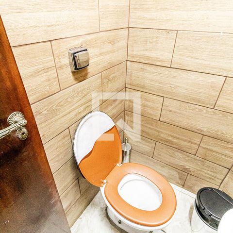 Casa para alugar com 400m², 3 quartos e 2 vagasBanheiro 1