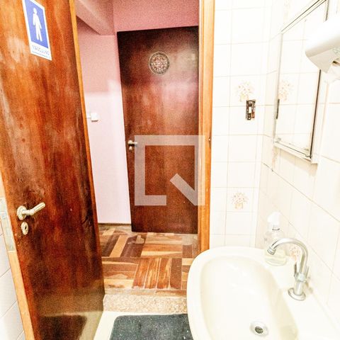 Casa para alugar com 400m², 3 quartos e 2 vagasBanheiro 2