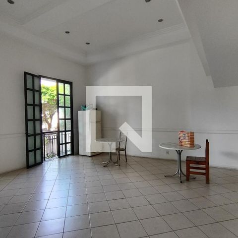 Apartamento à venda com 140m², 2 quartos e 2 vagas Apartamento à venda com 140m², 2 quartos e 2 vagasÁrea comum - Salão de festas