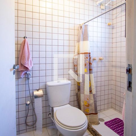 Apartamento à venda com 140m², 2 quartos e 2 vagas Apartamento à venda com 140m², 2 quartos e 2 vagasBanheiro da Suíte