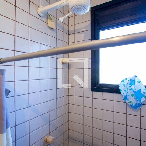 Apartamento à venda com 140m², 2 quartos e 2 vagas Apartamento à venda com 140m², 2 quartos e 2 vagasBanheiro da Suíte