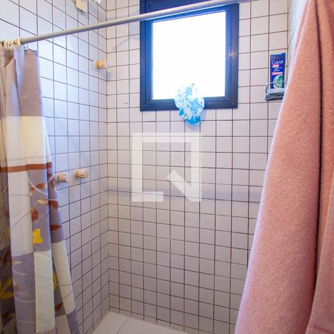 Apartamento à venda com 140m², 2 quartos e 2 vagas Apartamento à venda com 140m², 2 quartos e 2 vagasBanheiro da Suíte