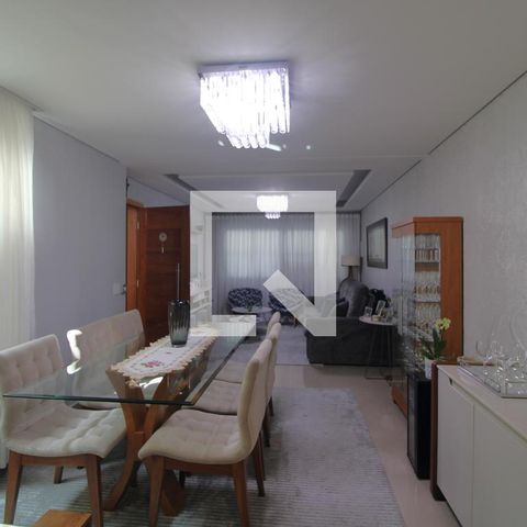 Casa à venda com 175m², 3 quartos e 4 vagasSala