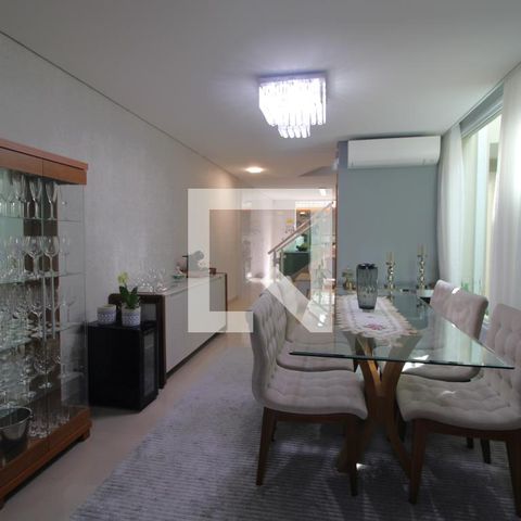 Casa à venda com 175m², 3 quartos e 4 vagasSala