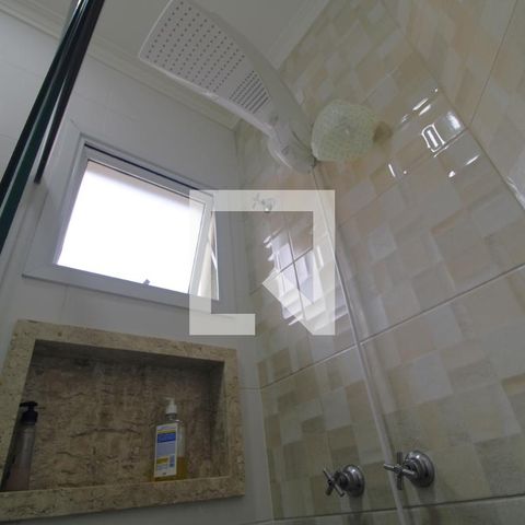 Casa à venda com 175m², 3 quartos e 4 vagasChuveiro banheiro da suíte 1