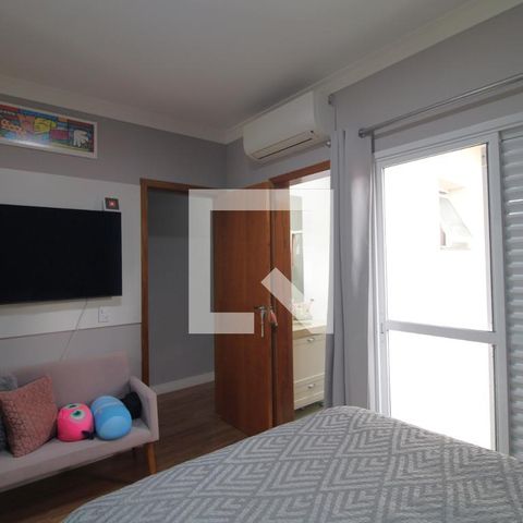 Casa à venda com 175m², 3 quartos e 4 vagasSuíte 2