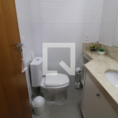 Casa à venda com 175m², 3 quartos e 4 vagasBanheiro da suíte 1
