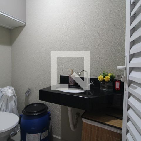 Casa à venda com 175m², 3 quartos e 4 vagasBanheiro de serviço