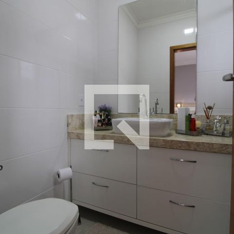 Casa à venda com 175m², 3 quartos e 4 vagasBanheiro da suíte 3
