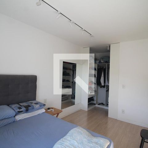 Apartamento à venda com 76m², 3 quartos e 2 vagasSuíte