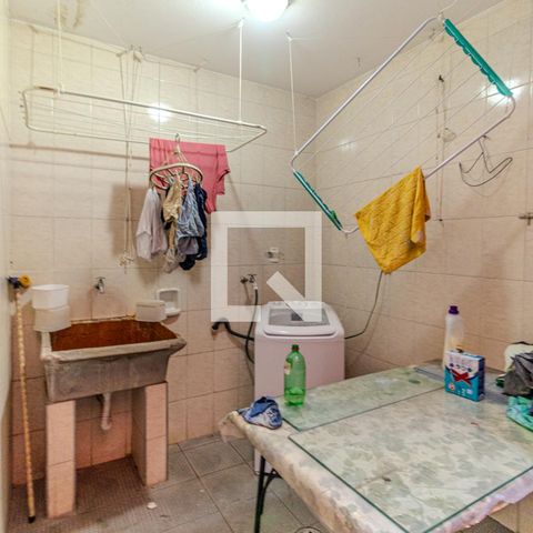Casa à venda com 533m², 4 quartos e 4 vagasÁrea de Serviço 1