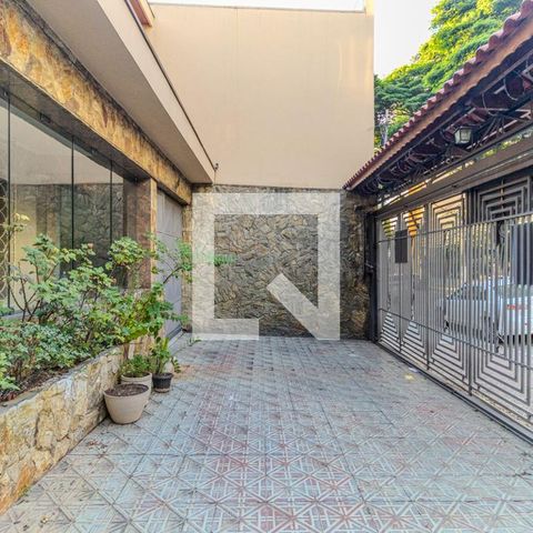 Casa à venda com 533m², 4 quartos e 4 vagasQuintal