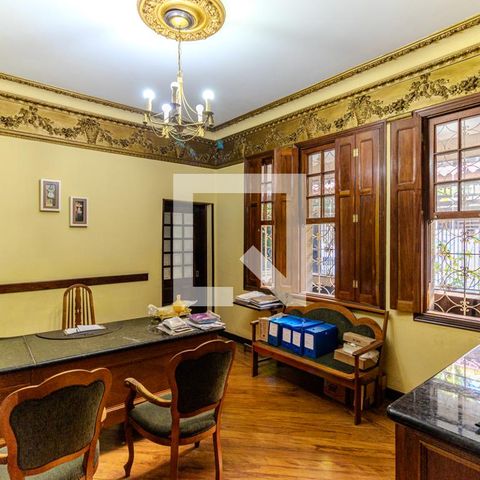 Casa à venda com 533m², 4 quartos e 4 vagasSala 1