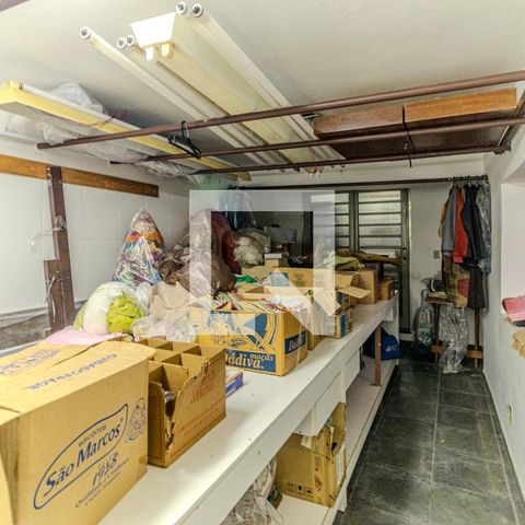 Casa à venda com 533m², 4 quartos e 4 vagasDepósito