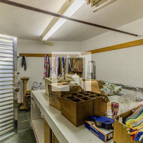 Casa à venda com 533m², 4 quartos e 4 vagasDepósito