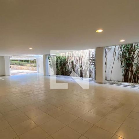 Casa de condomínio à venda com 931m², 4 quartos e 8 vagas