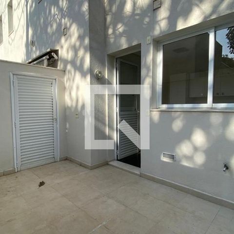 Casa de condomínio à venda com 931m², 4 quartos e 8 vagas