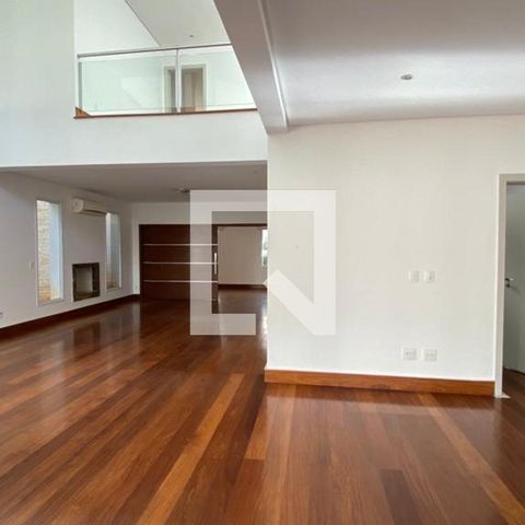 Casa de condomínio à venda com 931m², 4 quartos e 8 vagas