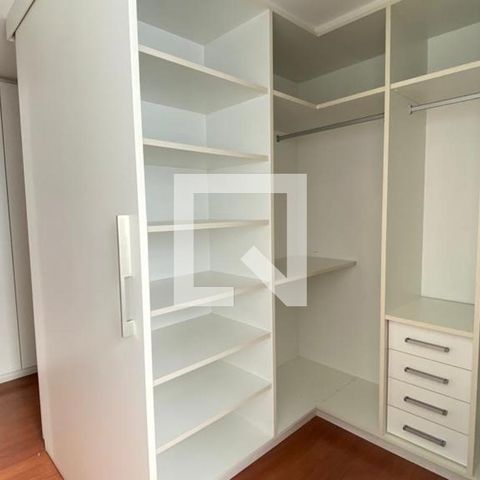 Casa de condomínio à venda com 931m², 4 quartos e 8 vagas