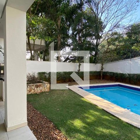 Casa de condomínio à venda com 931m², 4 quartos e 8 vagas
