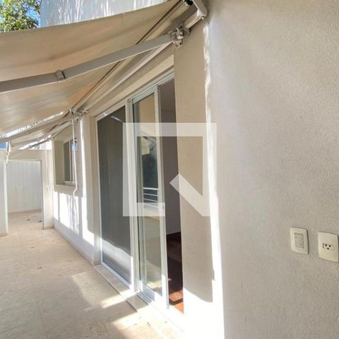 Casa de condomínio à venda com 931m², 4 quartos e 8 vagas