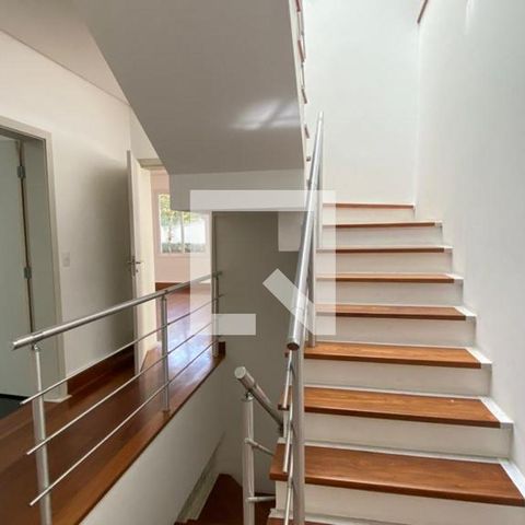 Casa de condomínio à venda com 931m², 4 quartos e 8 vagas