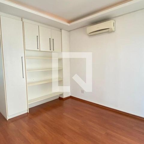 Casa de condomínio à venda com 931m², 4 quartos e 8 vagas