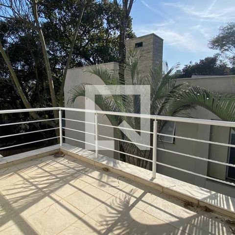 Casa de condomínio à venda com 931m², 4 quartos e 8 vagas