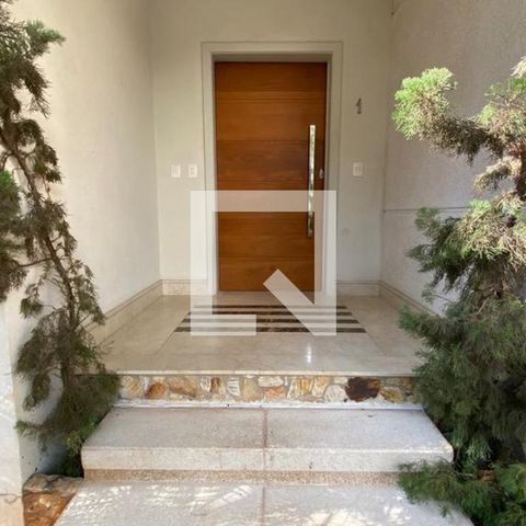 Casa de condomínio à venda com 931m², 4 quartos e 8 vagas
