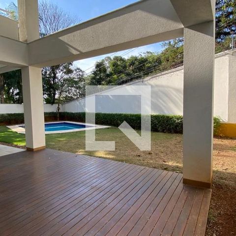 Casa de condomínio à venda com 931m², 4 quartos e 8 vagas