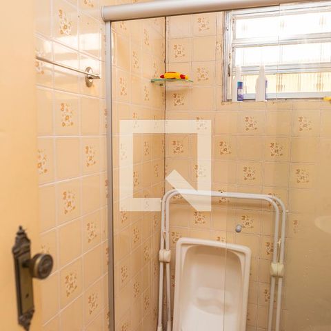 Casa à venda com 260m², 3 quartos e 4 vagasBanheiro