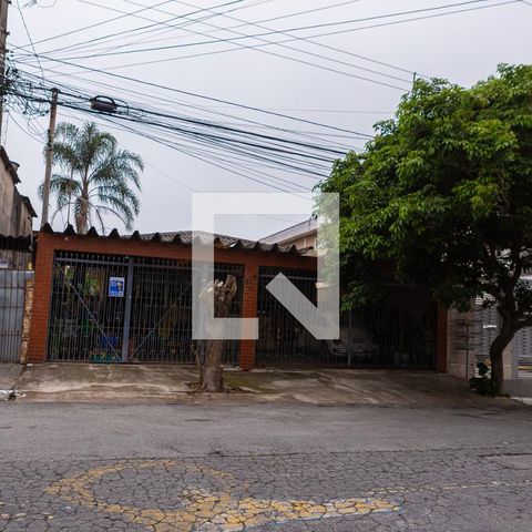 Casa à venda com 260m², 3 quartos e 4 vagasFachada