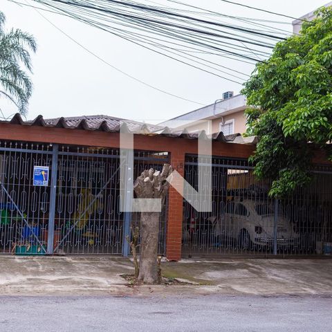 Casa à venda com 260m², 3 quartos e 4 vagasFachada