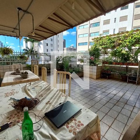 Apartamento à venda com 321m², 5 quartos e 1 vagaSacada