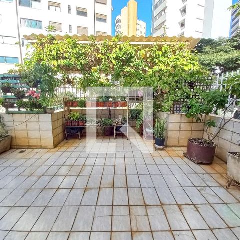 Apartamento à venda com 321m², 5 quartos e 1 vagaSacada