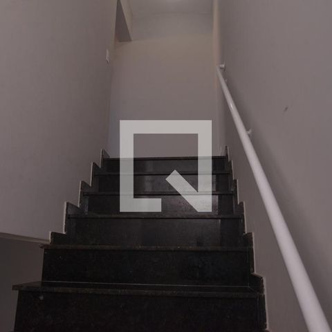 Apartamento para alugar com 96m², 2 quartos e 1 vagaEscada