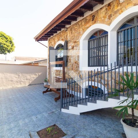 Casa à venda com 179m², 4 quartos e 3 vagasQuintal Frente