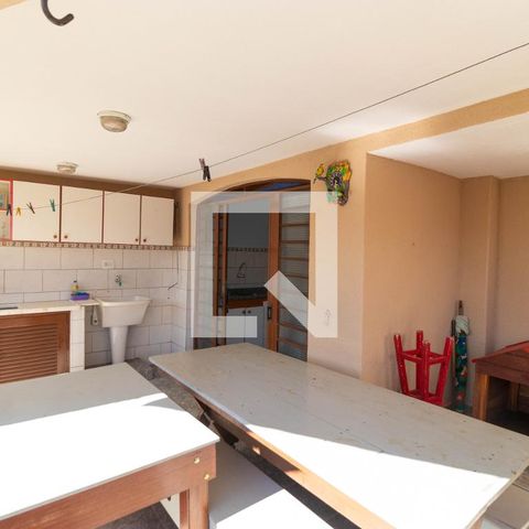 Casa à venda com 179m², 4 quartos e 3 vagasChurrasqueira