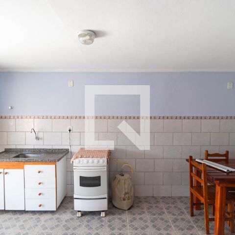 Casa à venda com 179m², 4 quartos e 3 vagasCozinha da casa 02
