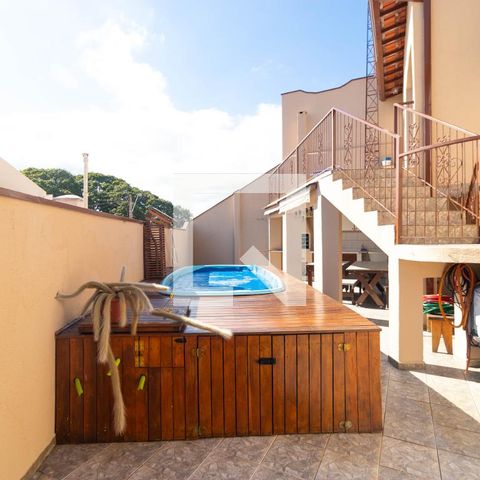 Casa à venda com 179m², 4 quartos e 3 vagasQuintal