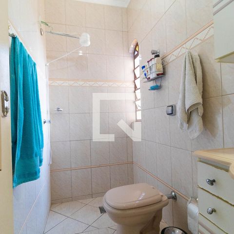 Casa à venda com 179m², 4 quartos e 3 vagasbanheiro da suíte