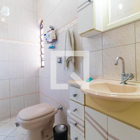 Casa à venda com 179m², 4 quartos e 3 vagasbanheiro da suíte
