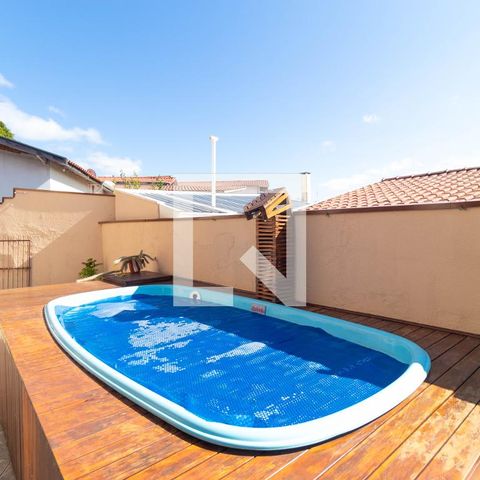 Casa à venda com 179m², 4 quartos e 3 vagasPiscina