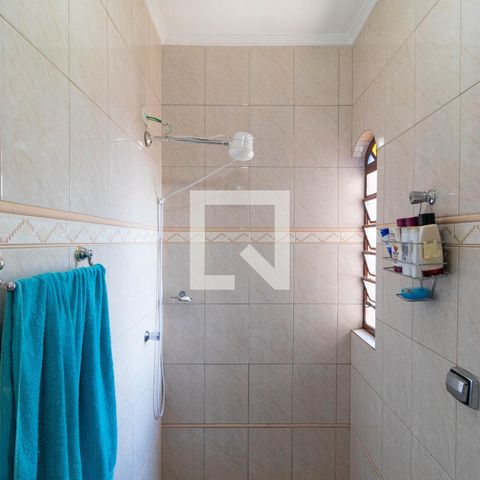 Casa à venda com 179m², 4 quartos e 3 vagasbanheiro da suíte